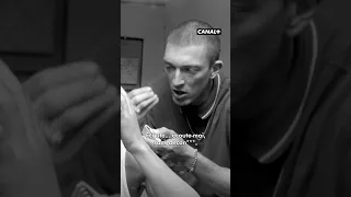Son pote lui rase le crâne sans faire exprès 🤣