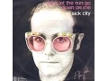Download Lagu Elton John - Don't Let the Sun Go Down on Me (1974) With Lyrics!