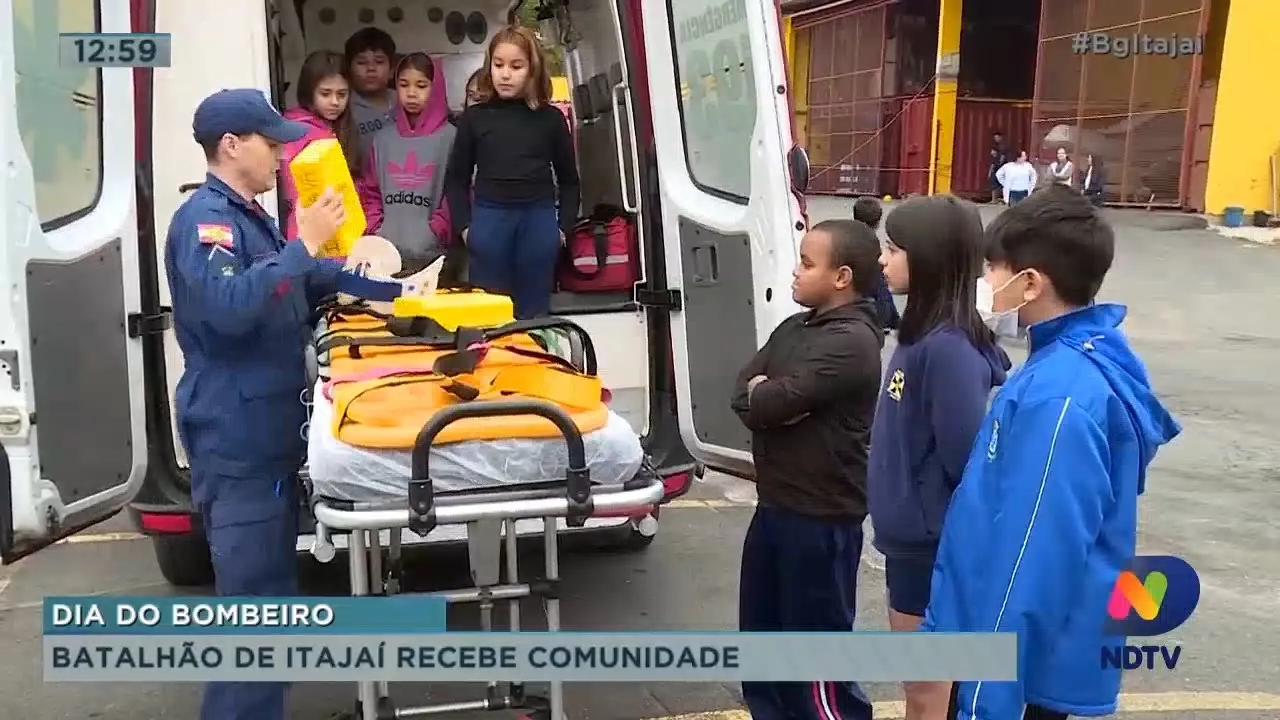 Batalhão de Itajaí recebe comunidade para comemorar o Dia do Bombeiro