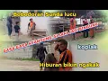 Download Lagu gara-gara hayang nyandung si saki jadi bingung//obrolan sunda lucu bikin ngakak
