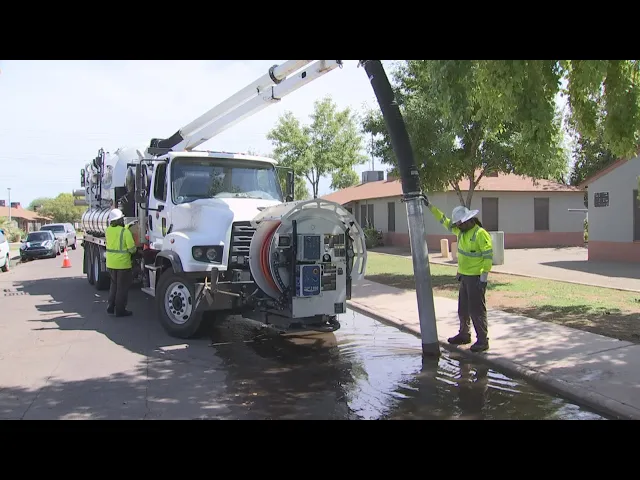 Download MP3 Phoenix sends out Vactor trucks to clean up flooded streets