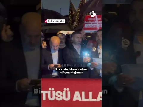 Hicab qadağasını tənqid edən 2 Türkiyə vətəndaşı polisdə saxlanır