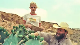 راجل بيغير علي مراته جدا فـبياخدها يعيشوا في الصحراء بعيد عن الناس لكن مع ذلك مراته بتــ 