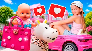 Maya y Lina ganan dinero vendiendo bolsas