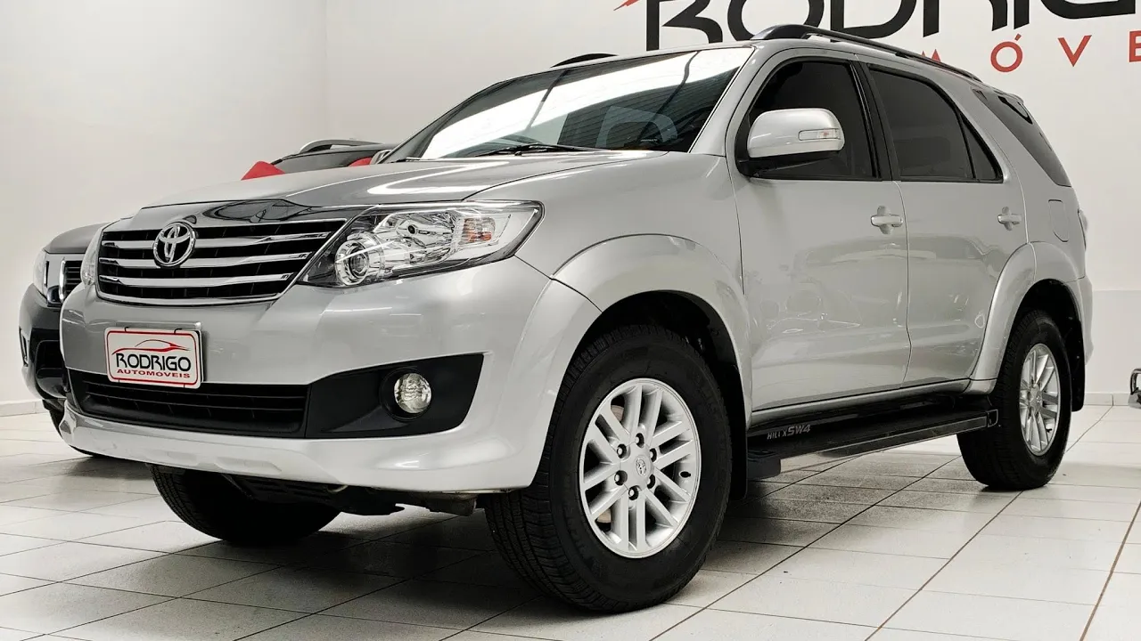 MELHOR HILUX JÁ FEITA? Comparativo SW4 2021 vs 2013