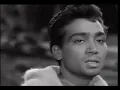 Hoke Majboor Mujhe Usne Bhulaya Hoga Haqeeqat.avi