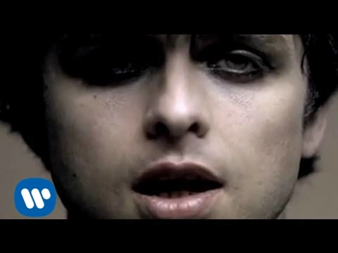Download MP3 Green Day - Wake Me Up When September Ends [Short Version] (Video)