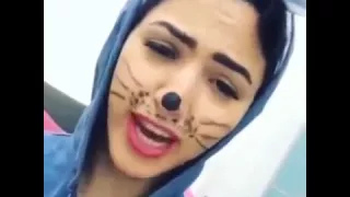 احلى بنت تقلد القطة مياو مياو 