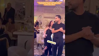 مش واقفة علي بعضها  مش مصدقة انها شايفة الفنان خالد انور واقف بيرقص معاها في حفل الزفاف دندنها