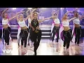 Download Lagu Shakira - Hips Don't Lie (Live - Dancing With The Stars 2009)