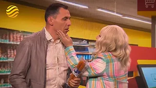 Kasa samoobsługowa w markecie - Kabaret na żywo. Chyba Czesuaf