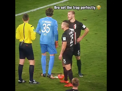 The goalkeeper had a plan😛 #football #futeball