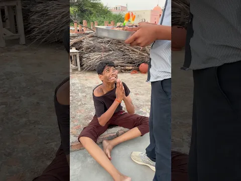 Kadu ने करी Help 🥹❤️ #emotional #story #shorts #mrvilayati #hearttouching #viral