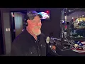 Trace Adkins Tests His Low Notes And Talks Artificial Intelligence