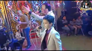 قدام كل اللي عاشوا عليا وعملو معلمين   اقووى تحدي بين اصغر مطرب في مصر وابوه من بعد الاخر دندنها