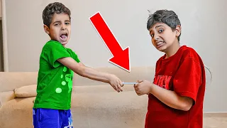 تسلط على اخوه الصغير وحرمه من الالعاب بس بيندم بالنهاية!!