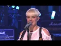 Robyn - Dancing On My Own (Live on SNL)
