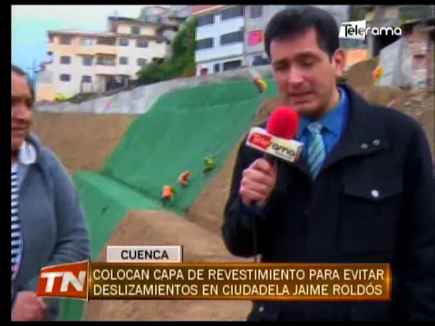 Colocan capa de revestimiento para evitar deslizamientos en ciudadela Jaime Roldós