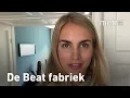 DJ Mia More maakt een beat | DJ Mia More draait door