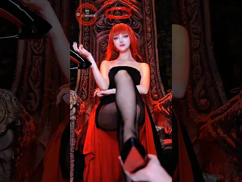 Mommy Makima Transition 👠⛓️😍 Chainsaw Man Cosplay #shorts