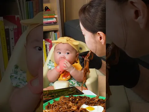 짜장면 먹다 체할뻔한 이유 Why She almost got indigestion while eating Jajangmyeon🍜 ASMR Ssoyoung