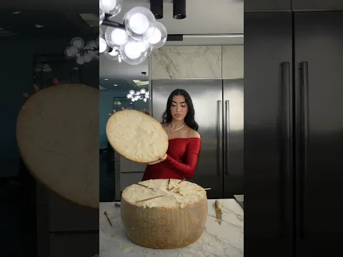 De aniversario pedí ir a Italia, pero mi árabe me trajo una rueda completa de queso 🧀