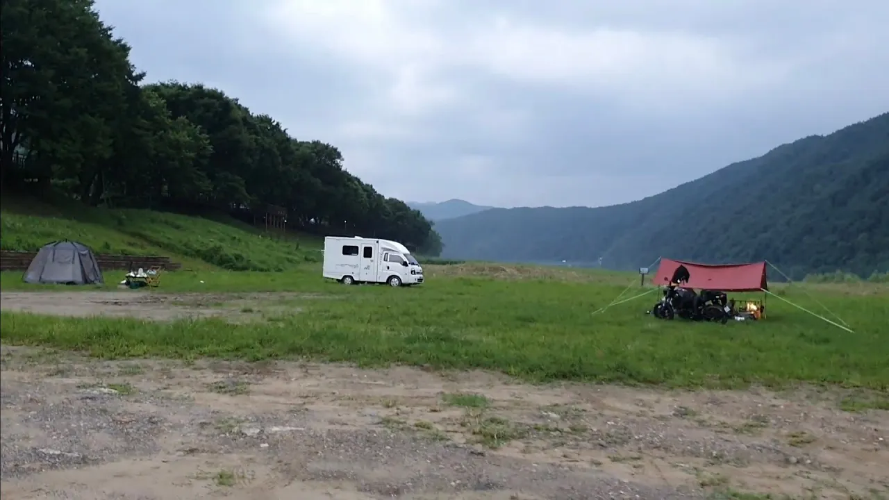 충북 단양 고운골갈대밭 무료노지/캠핑카에서 즐기는 우중캠핑/닭갈비먹방 #자작캠핑카 #캠핑카여행 #노지차박 #노지캠핑 #백년밥상 #우중차박 #우중캠핑 #단양 #고운골갈대밭 #새별공원 サムネイル