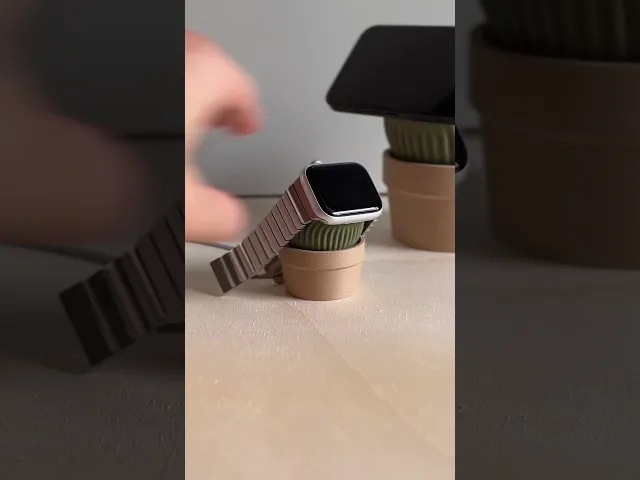 Spiky mini, Apple Watch charger holder. video thumbnail