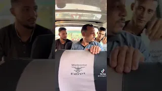 خد اتنين من ورا     مقلب في الميكروباص دندنها