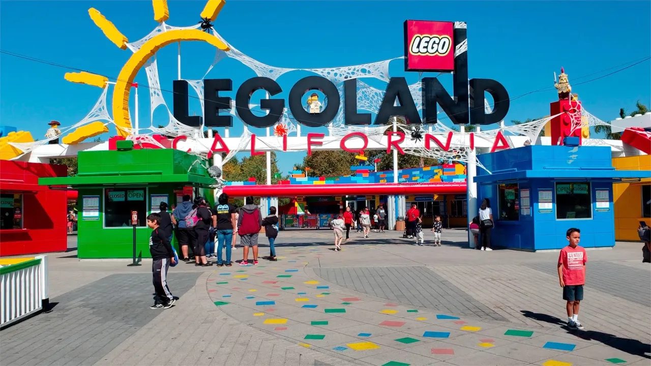 OVER $1,000!! HUGE LEGO HAUL FROM THE LEGO STORE & WALMART!! NEW LEGO MOVIE 2 CARD BOOSTER PACKS!!. 