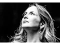 Lagu Signs - Claudia Leitte (English Version)