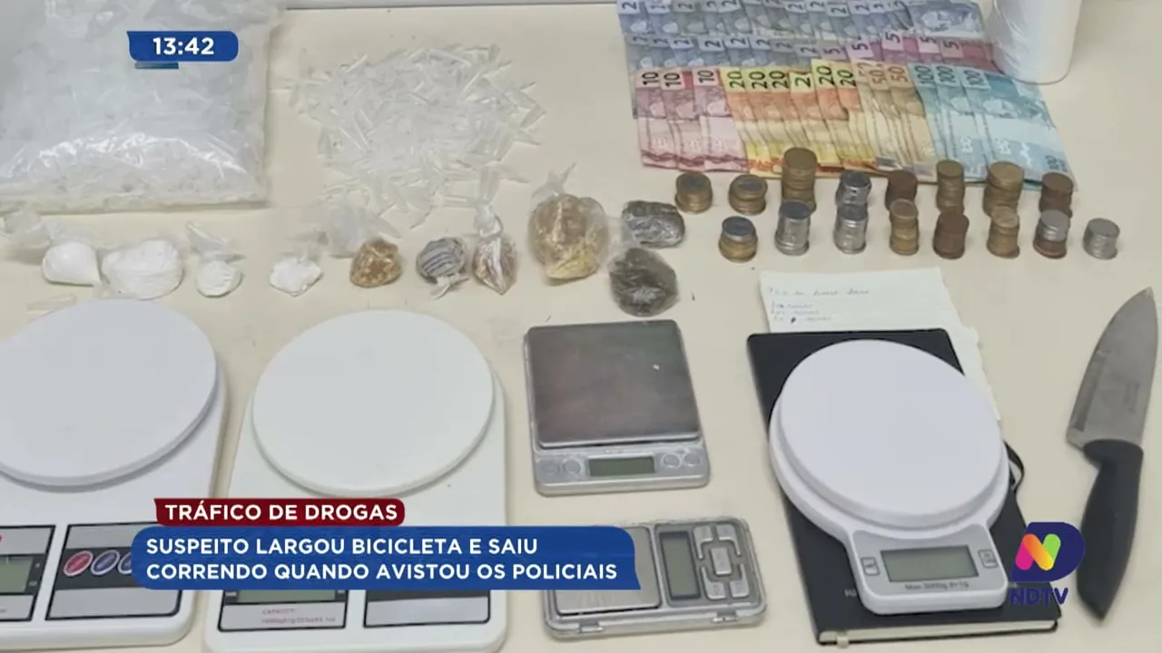 Tráfico de drogas: suspeito larga bicicleta ao avistar policiais
