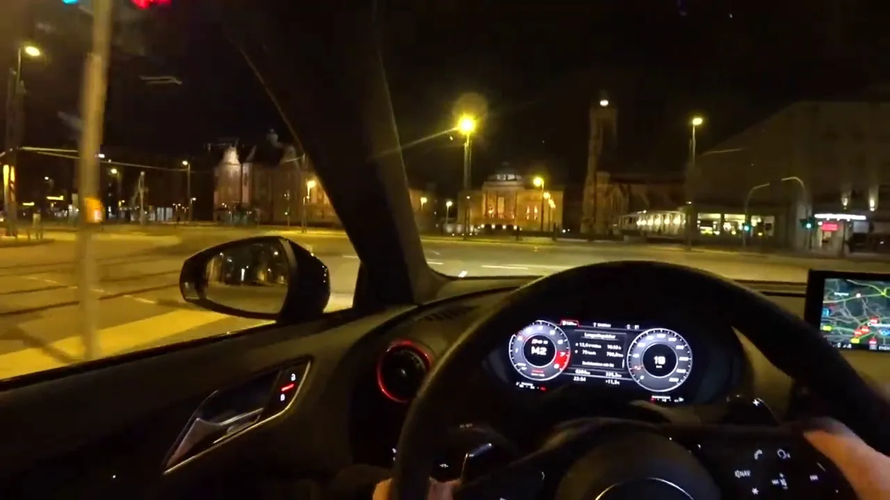 POV: Stai girando p secondiglian dentro un audi nera opaco
