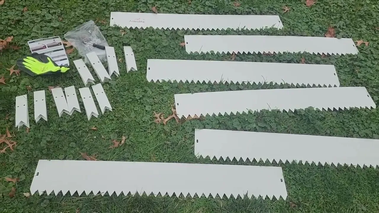 6" x 40" Galvanized Steel Garden Edging, 6-Pack (20FT Total), Powder Coating Lawn Border - White