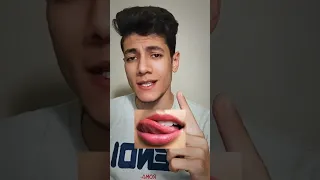 أيه معني إن البنت بتحرك لسانها كتير  لغة الجسد دندنها