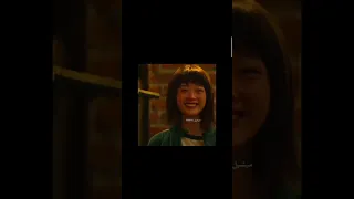 لازلت اراك ولست ارى فبماذا سابدا يا تري هل سبق و ان هام احدهم بحبيب 