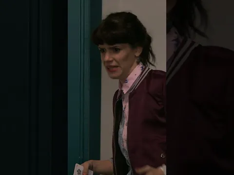 Flor (Violeta Urtizberea) descubre a Miranda (Justina Bustos) en una llamada hot 🔥🔥 #LasEstrellas