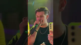 القلب لي يعشق عمره لا ينسى 