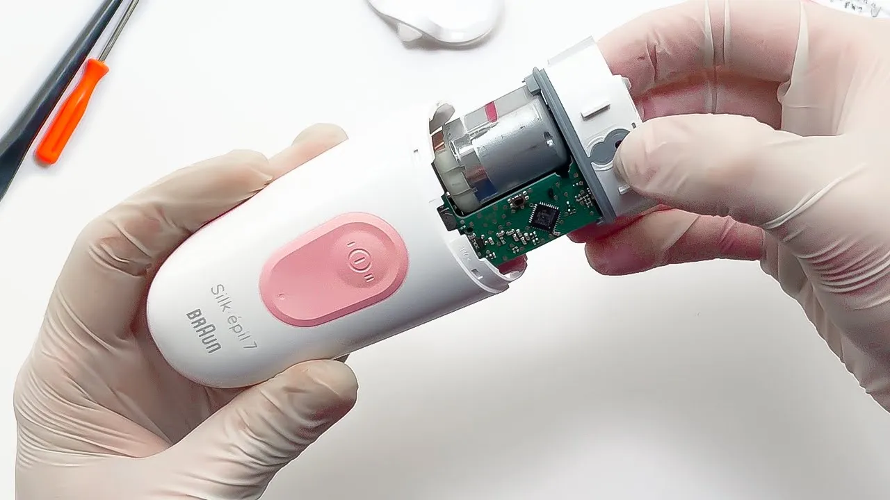 How to replace the battery of the Braun Silk Epil 7 ? | Epilator's disassembly