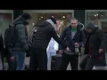 Download Lagu 100 tysięcy Polaków żyje na niemieckich ulicach. „Nie chcę wracać do Polski” (UWAGA! TVN)
