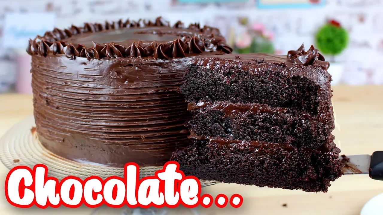 BOLO DE CHOCOLATE DE LIQUIDIFICADOR | SUPER FÁCIL E RÁPIDO. 
