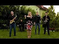 Download Lagu Andreea Vand și Formația Select - Cum e viața omului - live (Cover Vali Vijelie)