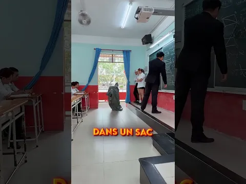 CE GARÇON VOIT 2 AMIS EN RETARD ! 😱🏃
