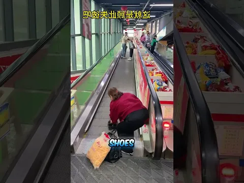 She Keeps Losing Everything on the Moving Elevator!😱 #funny #foryou