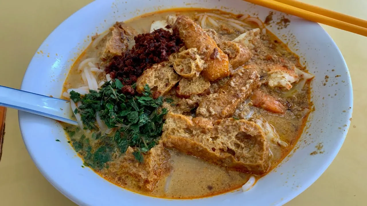 (CLOSED) Classic, old-school Singapore LAKSA! (Singapore street food)