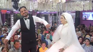 شوفوا العريس قال ايه للعروسة ف يوم فرحها مكاش ينفع خالص هى مسكتتش هتجوز تانى فى قاعة فيينا بالواسطى دندنها
