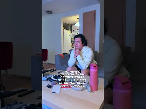 Yo viendo documentales muy interesantes vs Yo viendo películas
