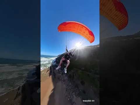 Parapente Sobre La Playa Más Larga De África