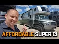 AMERICA This is a MOTORHOME Dynamax Europa S 37CA