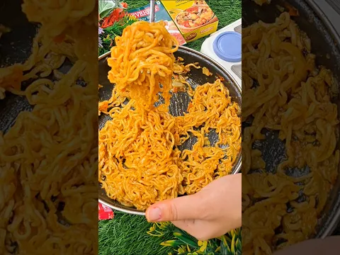 😱Garlic spicy🌶🥵maggi lunch box !!junkfood✅️lunch box #maggi🍜 #shorts @cookingwithfun45
